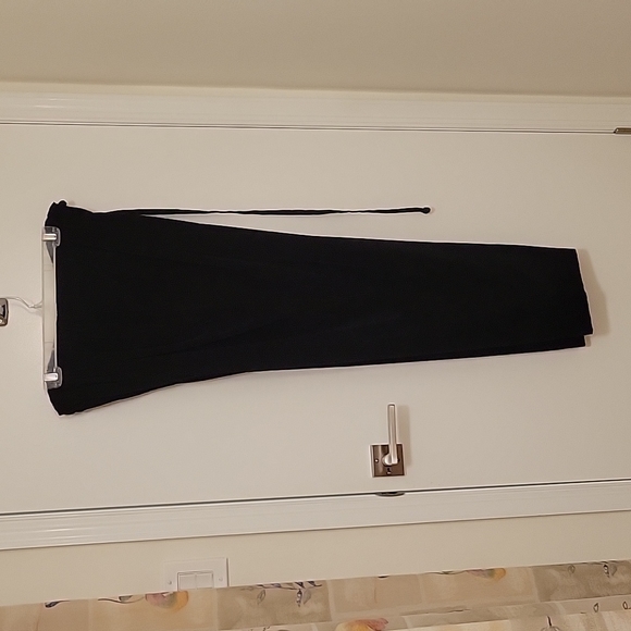 Suede-feel black 2 piece suit in size 22 - Picture 3 of 4